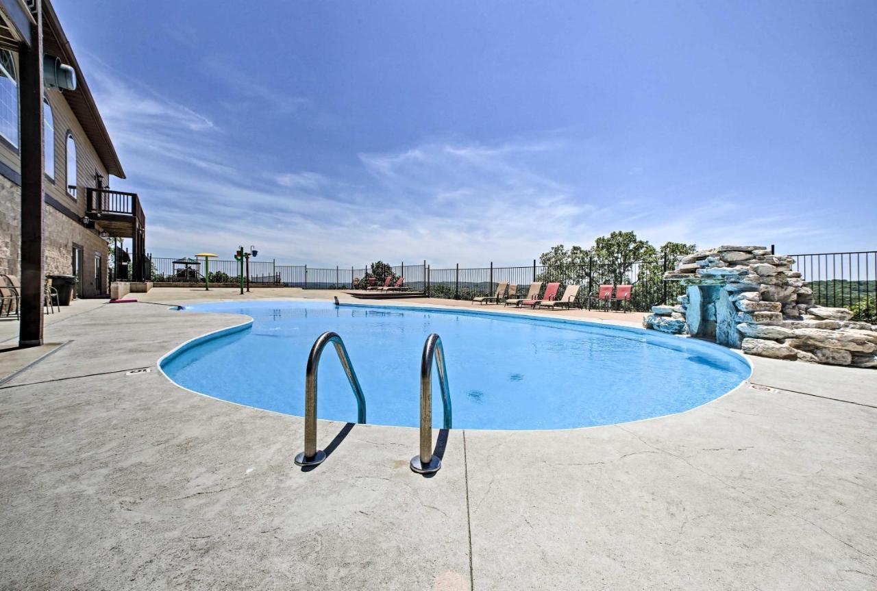 Апартаменты Luxe Branson Retreat With Mtn Views And Pool Access! Экстерьер фото