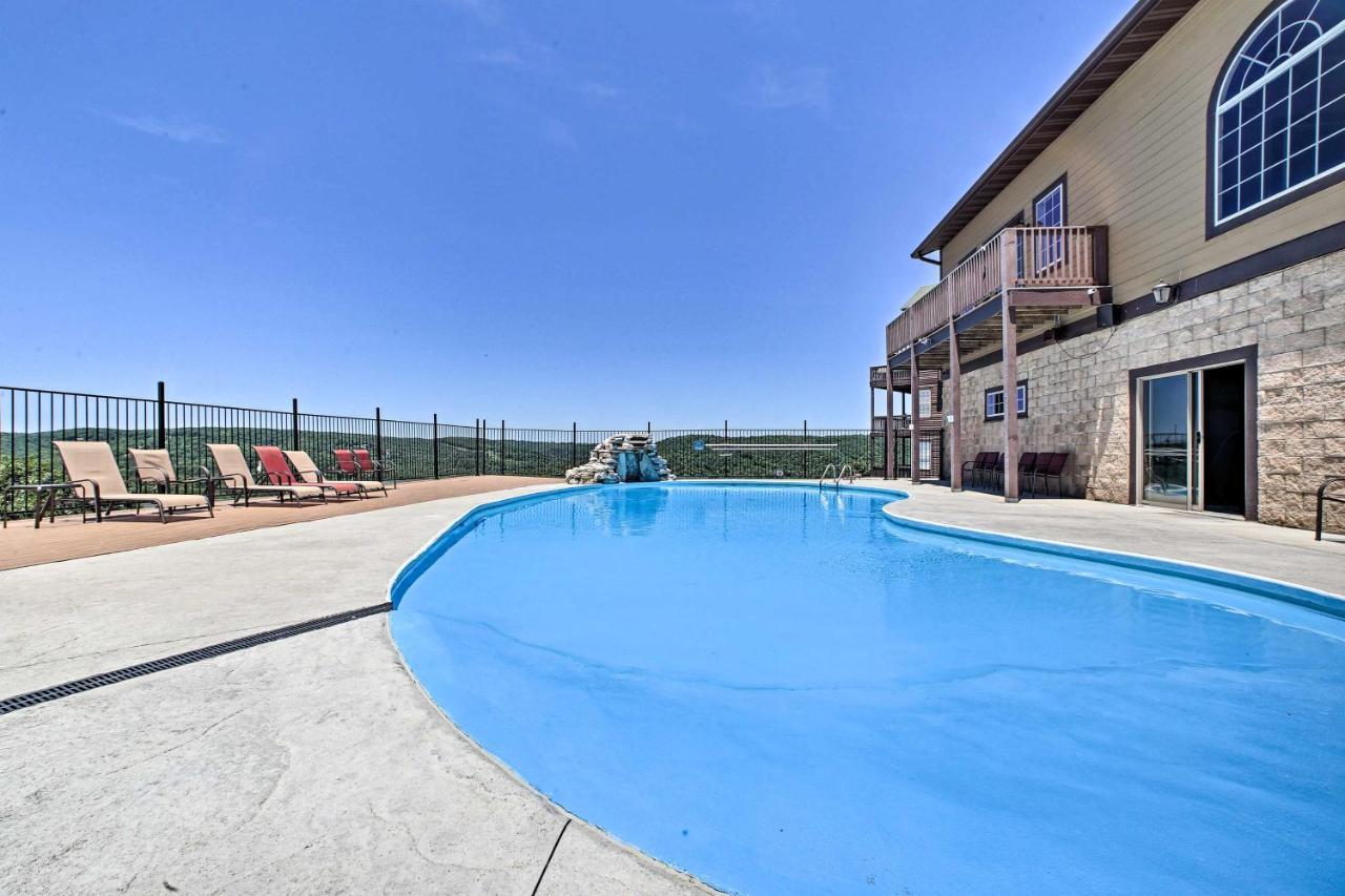 Апартаменты Luxe Branson Retreat With Mtn Views And Pool Access! Экстерьер фото